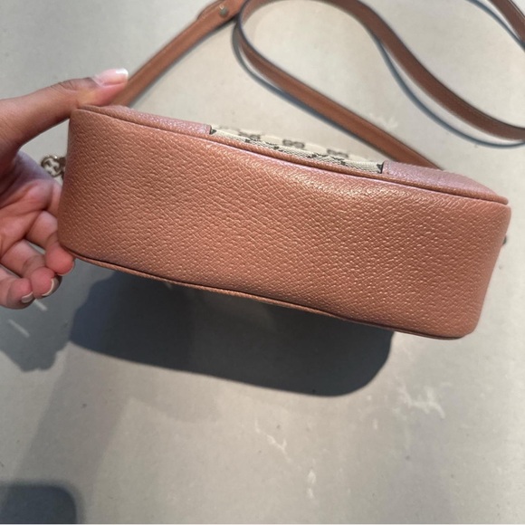 Gucci GG canvas Bree Crossbody camera bag - Picture 2 of 8
